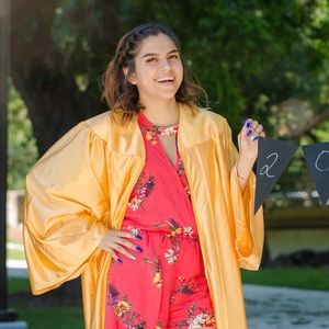 Meet your Posher, Nadia